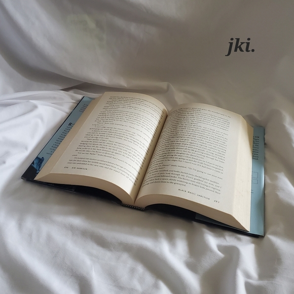 Black Magic Sanction by: Kim Harrison - Picture 6 of 11